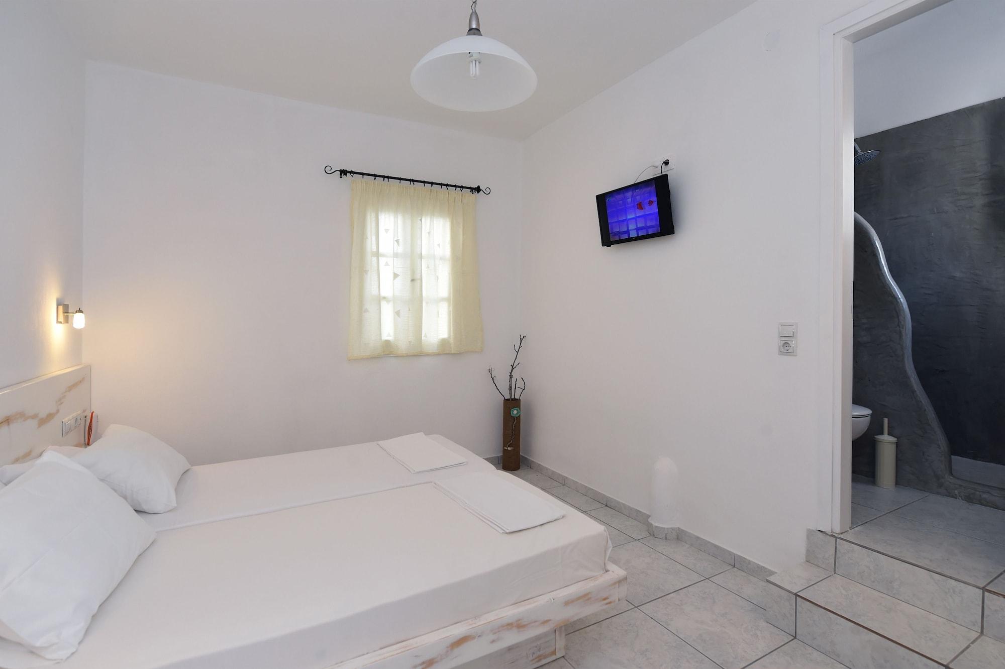 Отель Porto Naoussa (Adults Only) Экстерьер фото