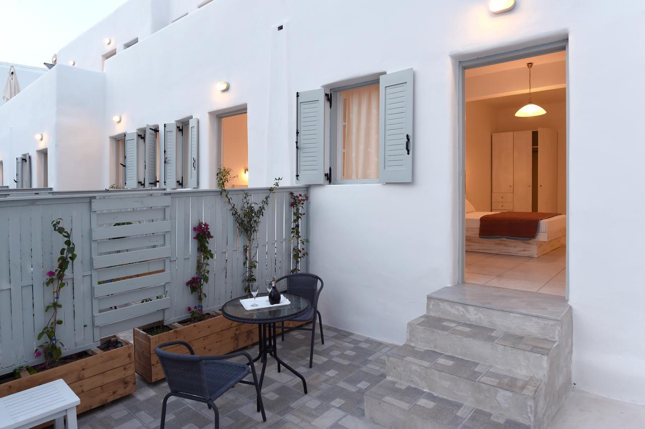 Отель Porto Naoussa (Adults Only) Экстерьер фото